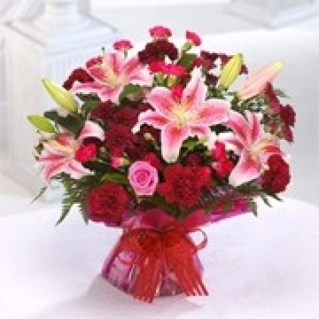 PINK LILY AND ROSE HANDTIED BOUQUET